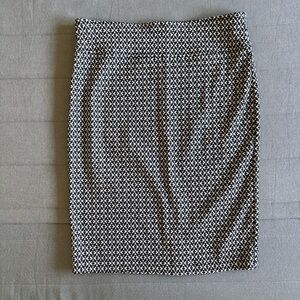 Soho Apparel Black and White Geometric Pencil Skirt